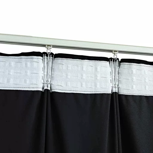 2 db fekete bársony sötétítőfüggöny kampókkal 140 x 225 cm
