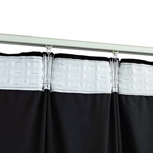 2 db fekete bársony sötétítőfüggöny kampókkal 140 x 245 cm