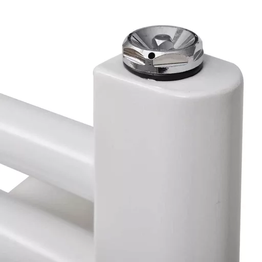 Fürdőszobai egyenes törölközőradiátor központi fűtéssel 500 x 764 mm