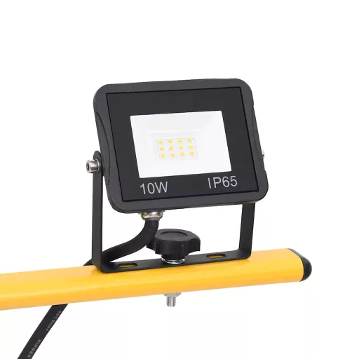 Hideg fehér fényű háromlábú LED-es reflektor 2 x 10 W