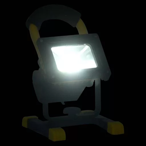 Hideg fehér fényű újratölthető fogantyús LED-es reflektor 30 W