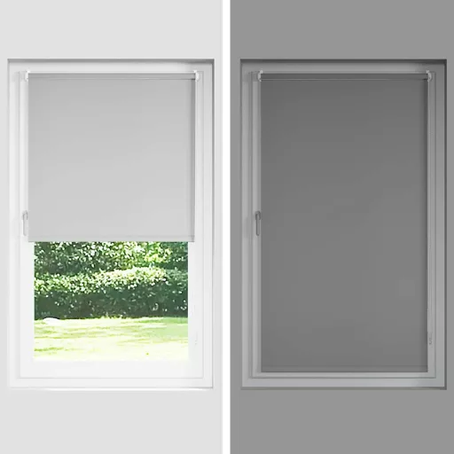 Sötétítő roló 144,4 x 175 cm, szövetszélesség 140 cm, kávébarna