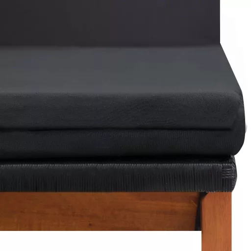 2 db polyrattan és tömör akácfa napozóágy asztallal