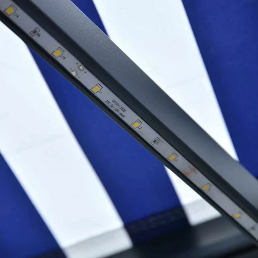 Kék és fehér kézzel kihúzható LED-es napellenző 300 x 250 cm