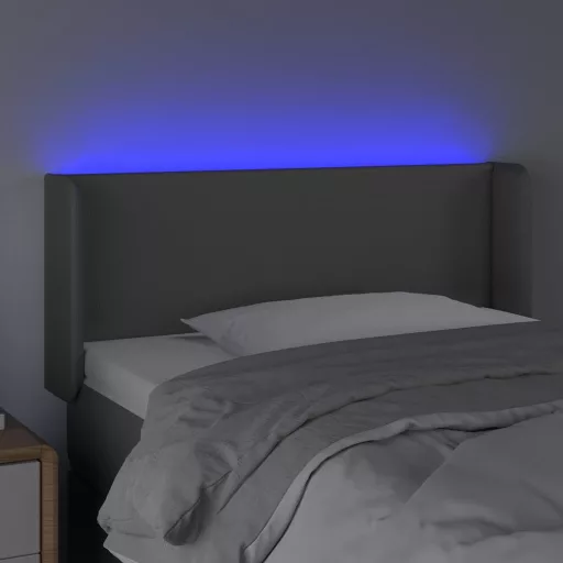 Szürke műbőr LED-es fejtámla szárnyakkal 103x16x78/88 cm