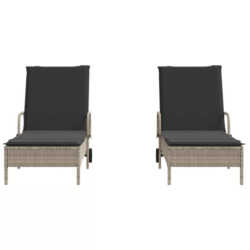 2 db világosszürke polyrattan napozóágy párnával