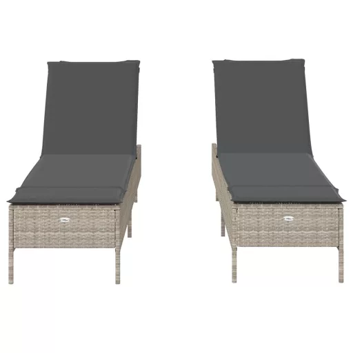 2 db világosszürke polyrattan napozóágy párnával