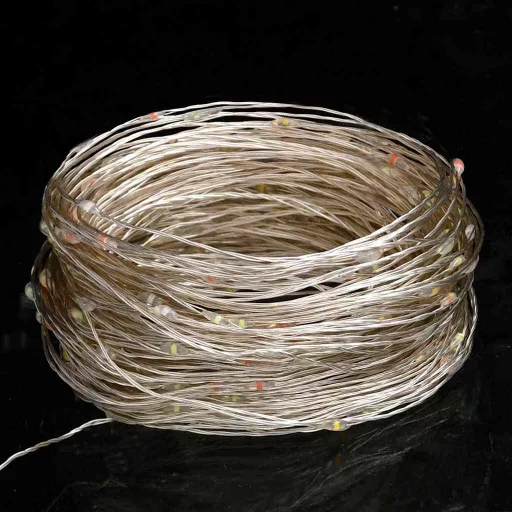Színes fényű LED-szalag 300 LED-el 30 m