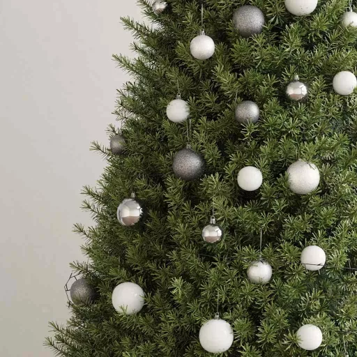 120 részes fehér-szürke karácsonyi gömbszett csúccsal + 300 LED