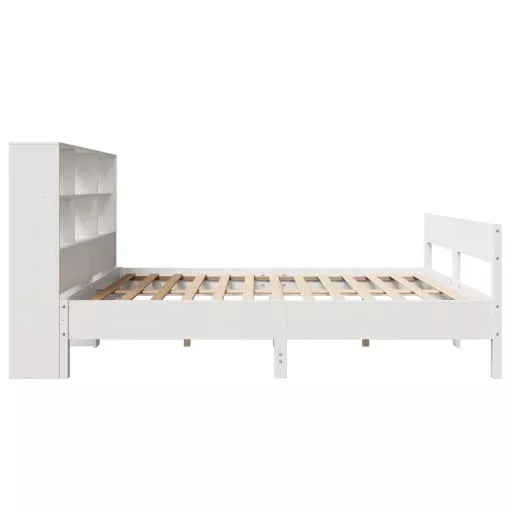 Fehér tömör fenyőfa könyvespolcos ágy matrac nélkül 140x190 cm