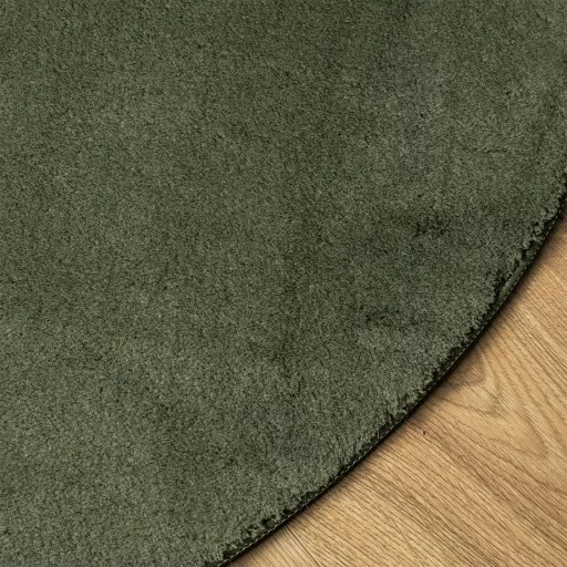 HUARTE erdőzöld rövid szálú puha és mosható szőnyeg Ø 80 cm