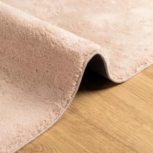 HUARTE púderszínű rövid szálú puha és mosható szőnyeg 200x200cm