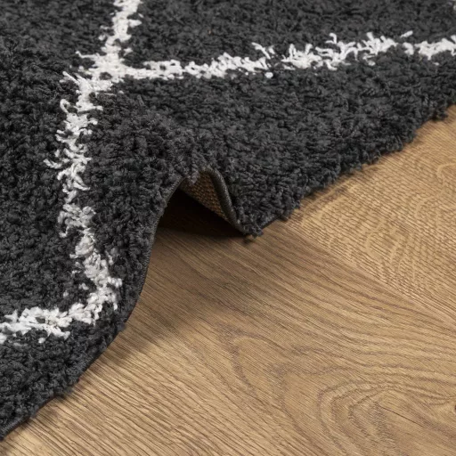 PAMPLONA fekete és krém bolyhos modern szőnyeg 240 x 340 cm