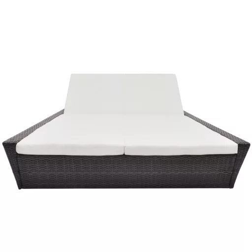 Barna polyrattan napozóágy párnával