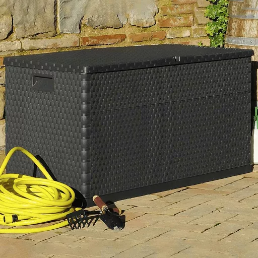 Antracitszürke PP rattan kerti tárolóláda 120 x 56 x 63 cm