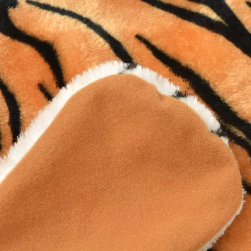 Barna plüss tigris szőnyeg 144 cm