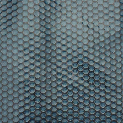 Fekete és kék napelemes lebegő PE medencefólia 549 x 274 cm